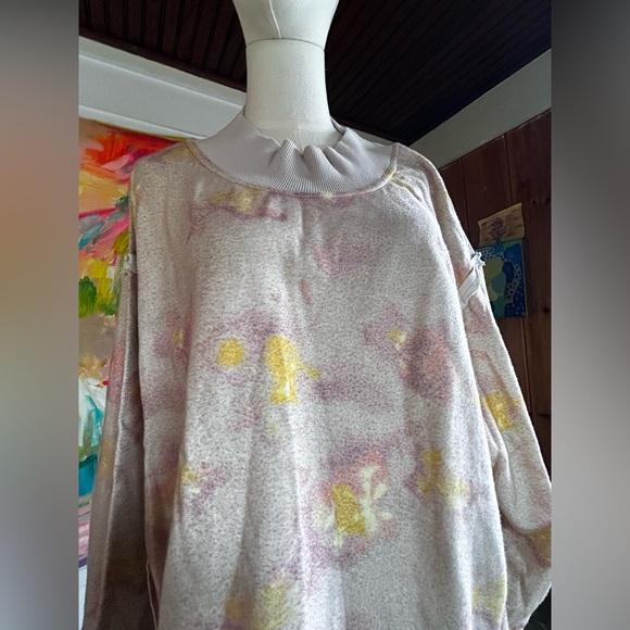 Out From Under UO Urban Outfitters Seamed Camilla Pullover Sweatshirt M - Picture 3 of 15